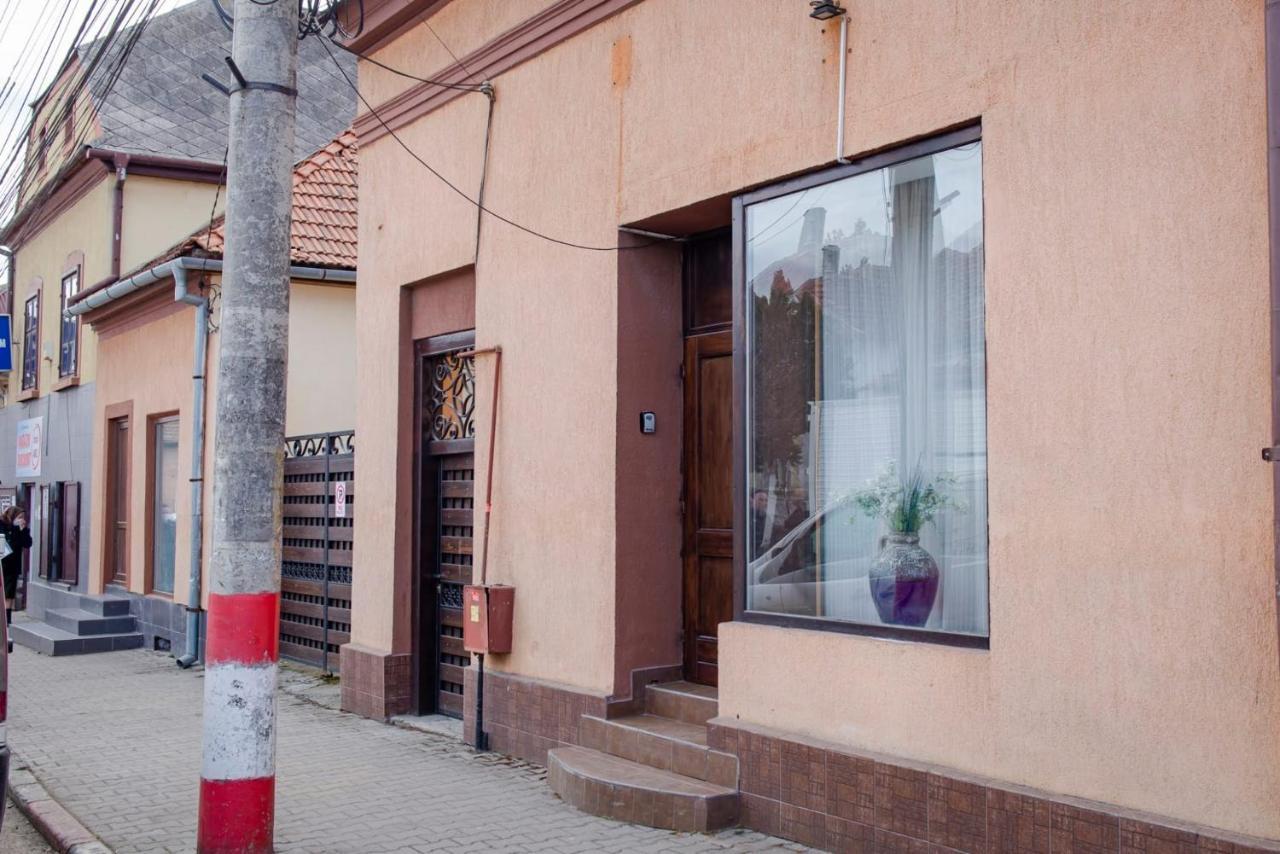 Reghin Guest House Extérieur photo